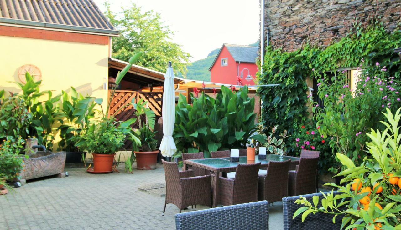 Gaestehaus Koen - Fewo Farfalle Цельтинген-Рахтиг Экстерьер фото