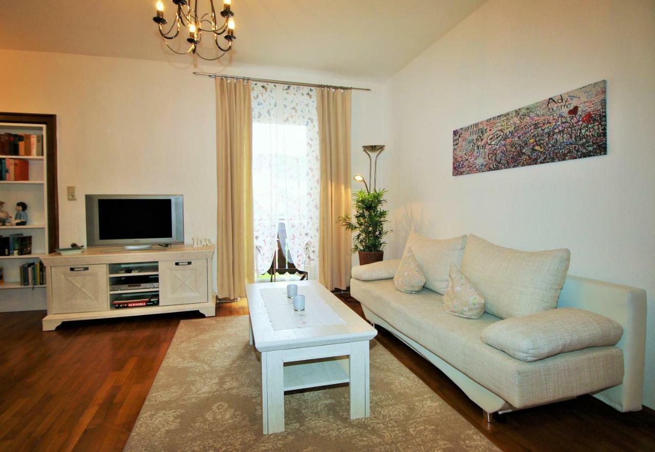 Gaestehaus Koen - Fewo Farfalle Цельтинген-Рахтиг Экстерьер фото
